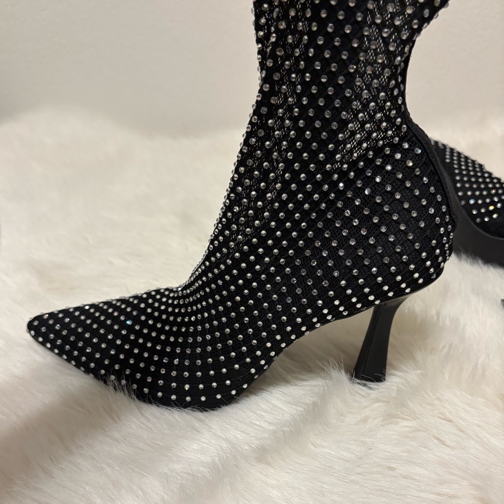 NWOT Elegant Black Studded Heeled Boots
